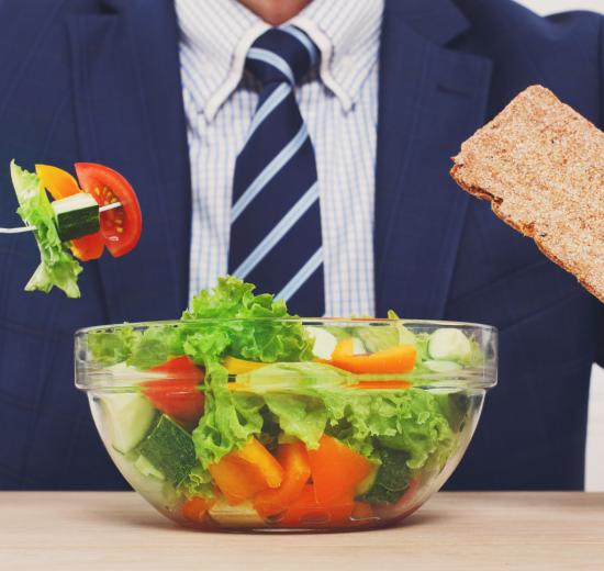 Frais de repas : à table !